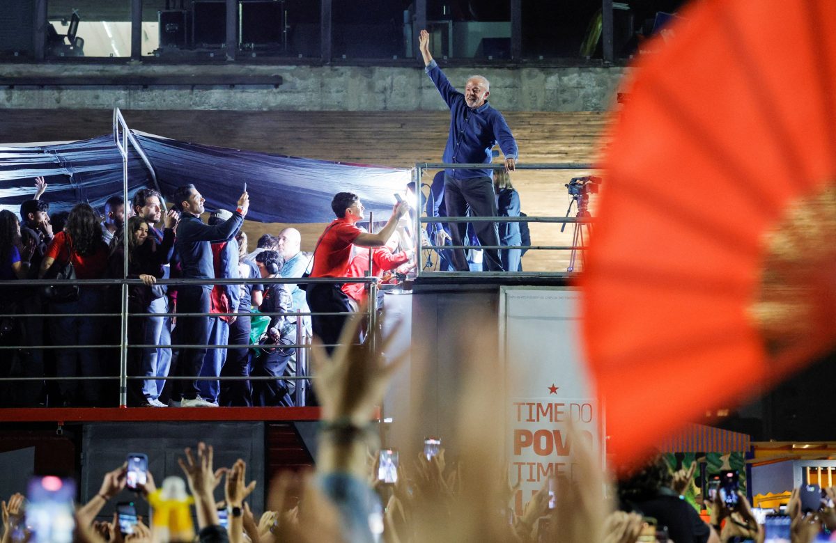 Lula resgata Hino da Independência em atos na Paulista em disputa por símbolos nacionais: 'para saberem que não cabemos no quintal de ninguém'