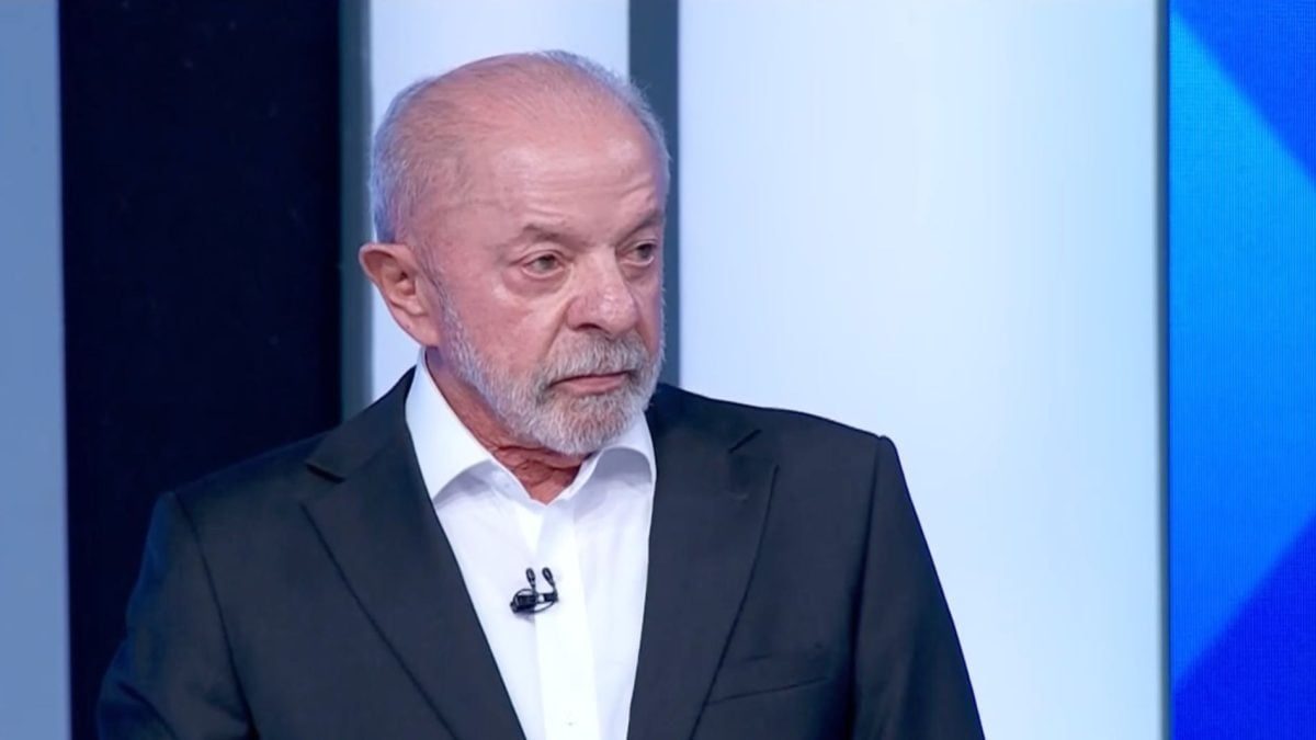 Lula se confunde 3 vezes com tempo durante debate na “Globo”