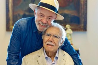 Lula visita Sarney após ato no Maranhão; veja fotos