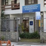 Macaé amplia canais de denúncia contra o racismo com lançamento de 0800