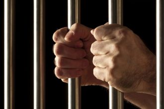 Maioridade penal: Brasil pune com 3 anos o que exterior pune com perpétua