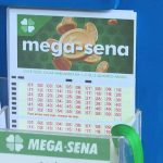 Mega-Sena acumula, e duas apostas do Paraná ganham R$ 20,7 mil cada; veja cidades