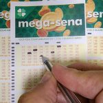 Mega-Sena volta a acumular e prêmio vai a R$ 320 milhões