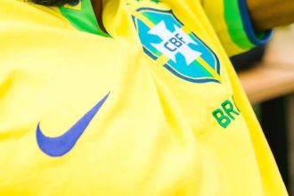 Mercado denunciado por obrigar funcionários a usar camisa da seleção recusou acordo e evitar interferências no período eleitoral