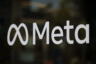 Meta é condenada a pagar US$ 25 bilhões por enganar consumidores no caso Cambridge Analytica