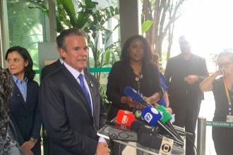 Ministro diz estar “otimista” com China apesar de tarifa sobre carne