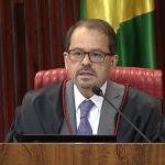 Ministro do TSE impede Nunes Marques de suspender canal 'Exército do Lula' sem aval do plenário