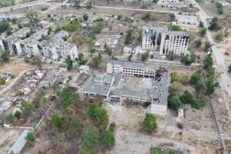 Moradores de Oleshky, na Ucrânia, começam a ser evacuados; Moscou diz que parte da população quer ir para a Rússia