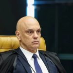 Moraes autoriza Bolsonaro a receber visitas de grupo de oração