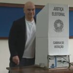 Moraes vota em São Paulo e elogia sistema eleitoral