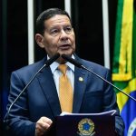 Mourão compara Lula a Biden