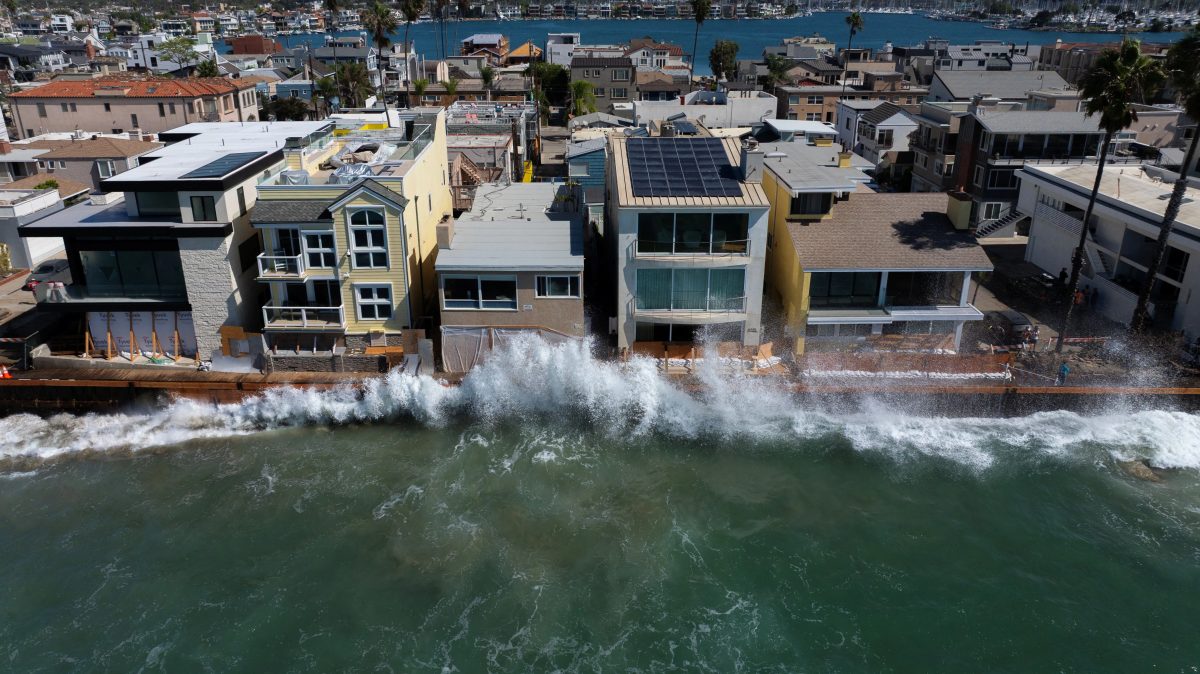 Mudanças climáticas e El Niño intensificaram furacão no México que ganhou força em tempo recorde, diz estudo