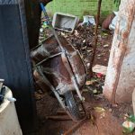 Mulher encontrada desacordada dentro de saco de cal ingeriu material tóxico e sofreu ferimentos