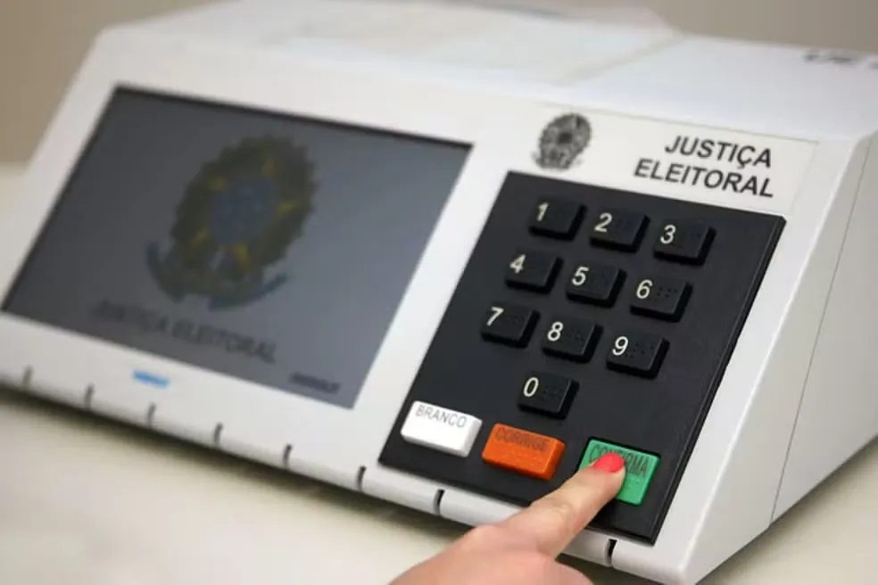 Nem todo eleitor que deixa de votar é desinteressado pela política, diz pesquisador