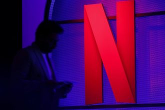Netflix reajusta preços dos planos no Brasil; premium chega a R$ 71,90