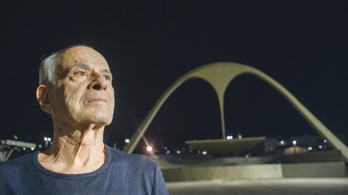 Ney Matogrosso passa por cirurgia e ficará longe dos palcos: 'Nada grave'