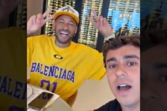 Neymar faz o ‘22’ em vídeo com Nikolas
