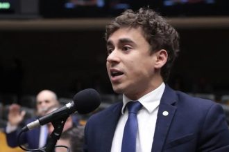 Nikolas defende boicotes e diz que Brasil vive ‘crise espiritual’