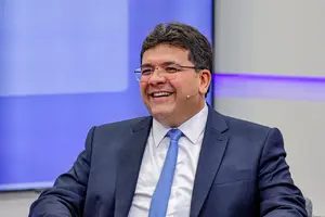 Nikolas rebate governador do Piauí por fala contra a direita