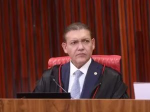 Nunes Marques se reúne com advogados de partidos no TSE durante 2º turno