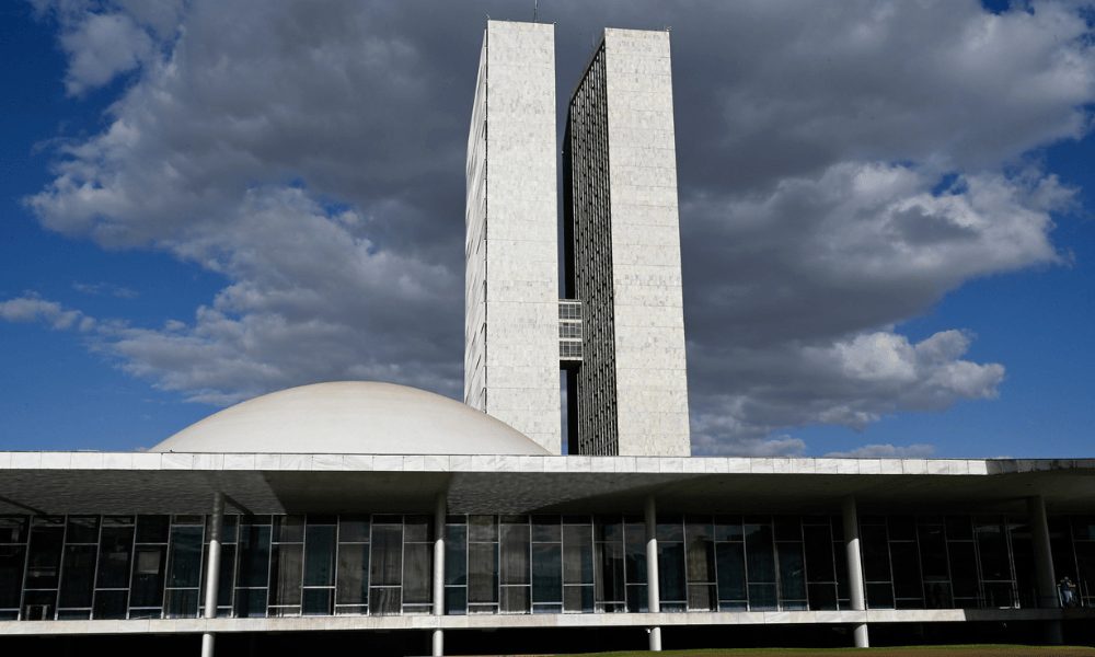 O que acontece se presidente e vice deixarem os cargos ao mesmo tempo?