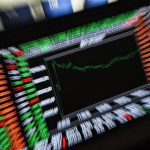 O que é circuit breaker? Entenda o mecanismo que suspende negociações quando a bolsa despenca