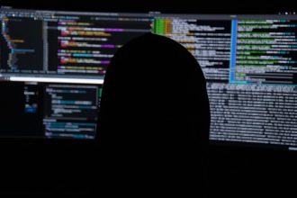 O que é PHP e a falha grave de segurança detectada por IA que tirou sites do ar