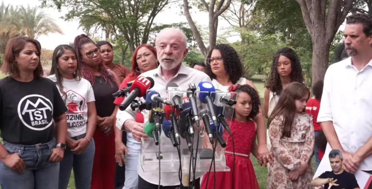 'O que não pode é o presidente da Corte Eleitoral ter lado na política', diz Lula