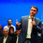 O tabuleiro de Flávio Bolsonaro: os nomes estratégicos que circulam nos bastidores para um eventual governo