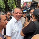 Omar Aziz (PSD) vota em Manaus