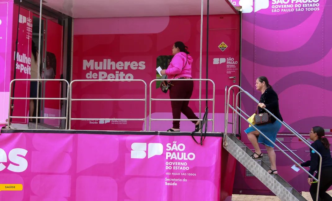 Outubro Rosa: Carretas de Mamografia atendem mulheres em cidades de SP; veja locais e horários