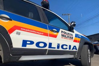 Pai e filho suspeitos de matar homem após discussão por furto de galo morrem em confronto com a polícia em MG, diz PM