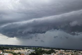 Paraná recebe novo alerta laranja de tempestades com granizo e ventos de até 100 km/h; veja previsão do tempo
