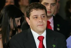 Pedido de CPMI para investigar Lulinha chega a 50 assinaturas
