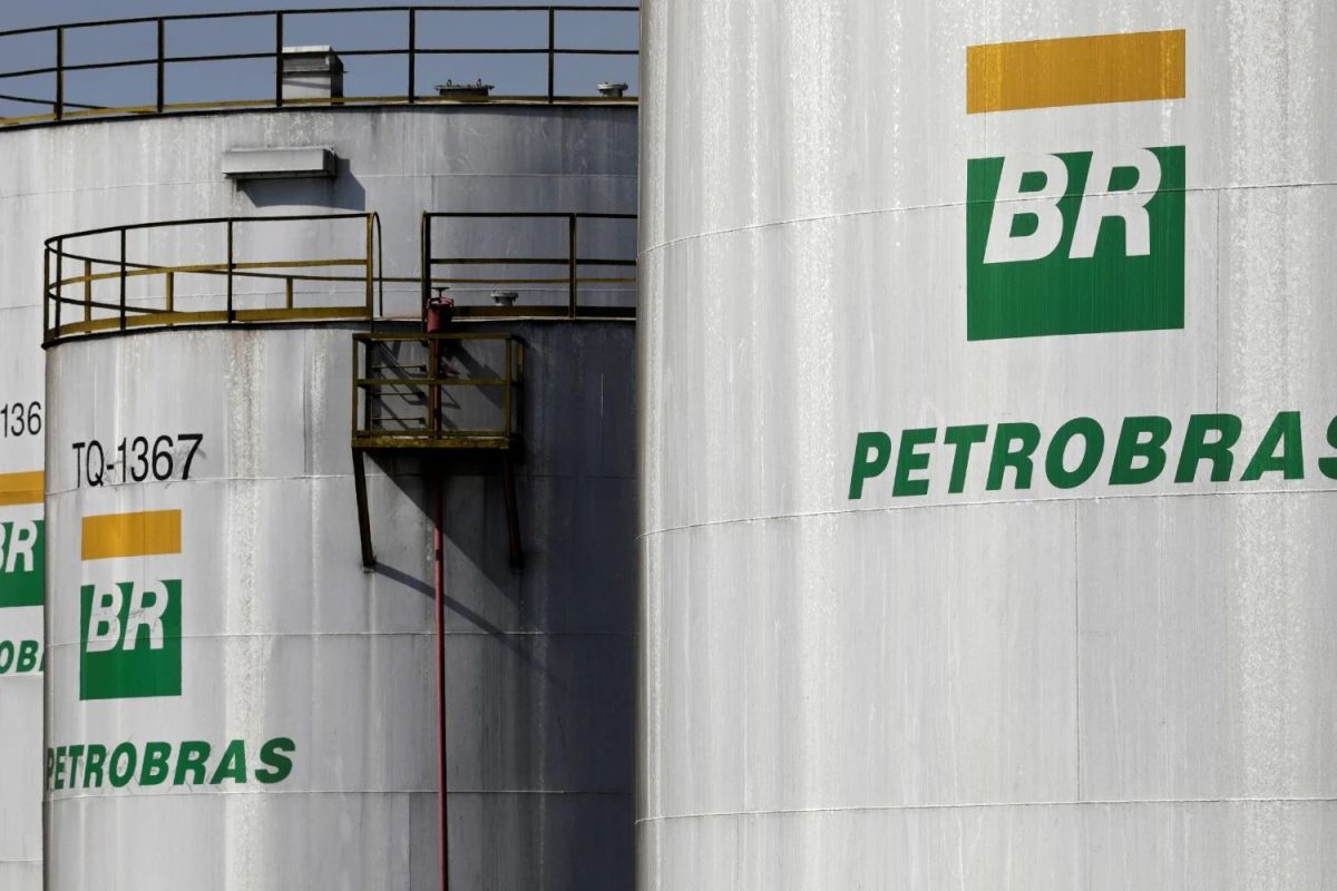 Petrobras bate recorde e chega a R$ 800 bilhões em valor de mercado; ações sobem até 110% em 2026