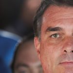 PF apura se Flávio Bolsonaro deixou o Brasil pela fronteira com a Argentina