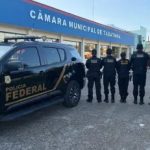 PF faz buscas em gabinete de vereador por esquema de certidões falsas no Amazonas