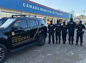 PF faz buscas em gabinete de vereador por esquema de certidões falsas no Amazonas