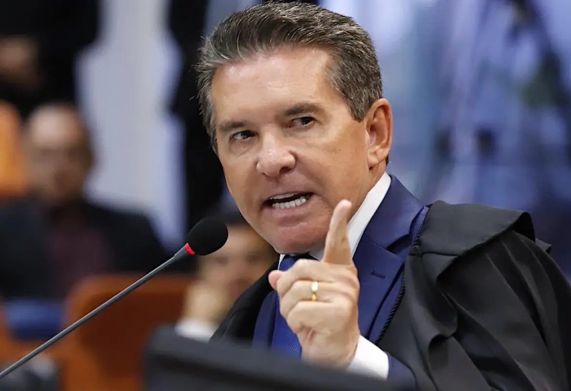 PF prende presidente do TCE de MT em operação sobre suspeitas de corrupção