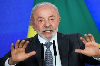 PIB cresceu, desemprego caiu, mas juros e dívidas pesaram: veja o balanço da economia de Lula 3