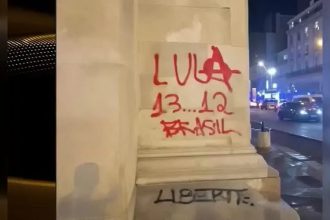 Pichações em apoio a Lula aparecem em Paris e Barcelona