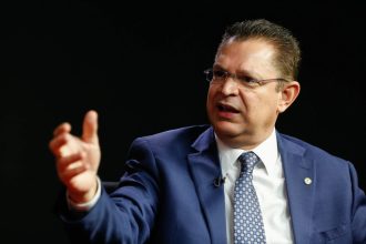 PL sobre dívidas de MEIs é de “candidato desesperado”, diz Sóstenes