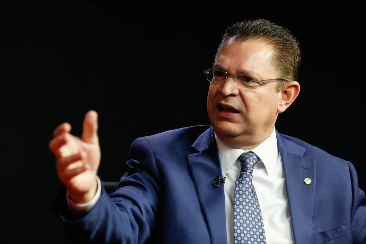 PL sobre dívidas de MEIs é de “candidato desesperado”, diz Sóstenes