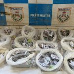 Polícia apreende mais de 4,7 kg de drogas no Jardim Esperança, em Cabo Frio; dois fogem ao ver viatura