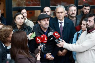 Polícia da Turquia toma o controle de TV de oposição e prende 11 funcionários