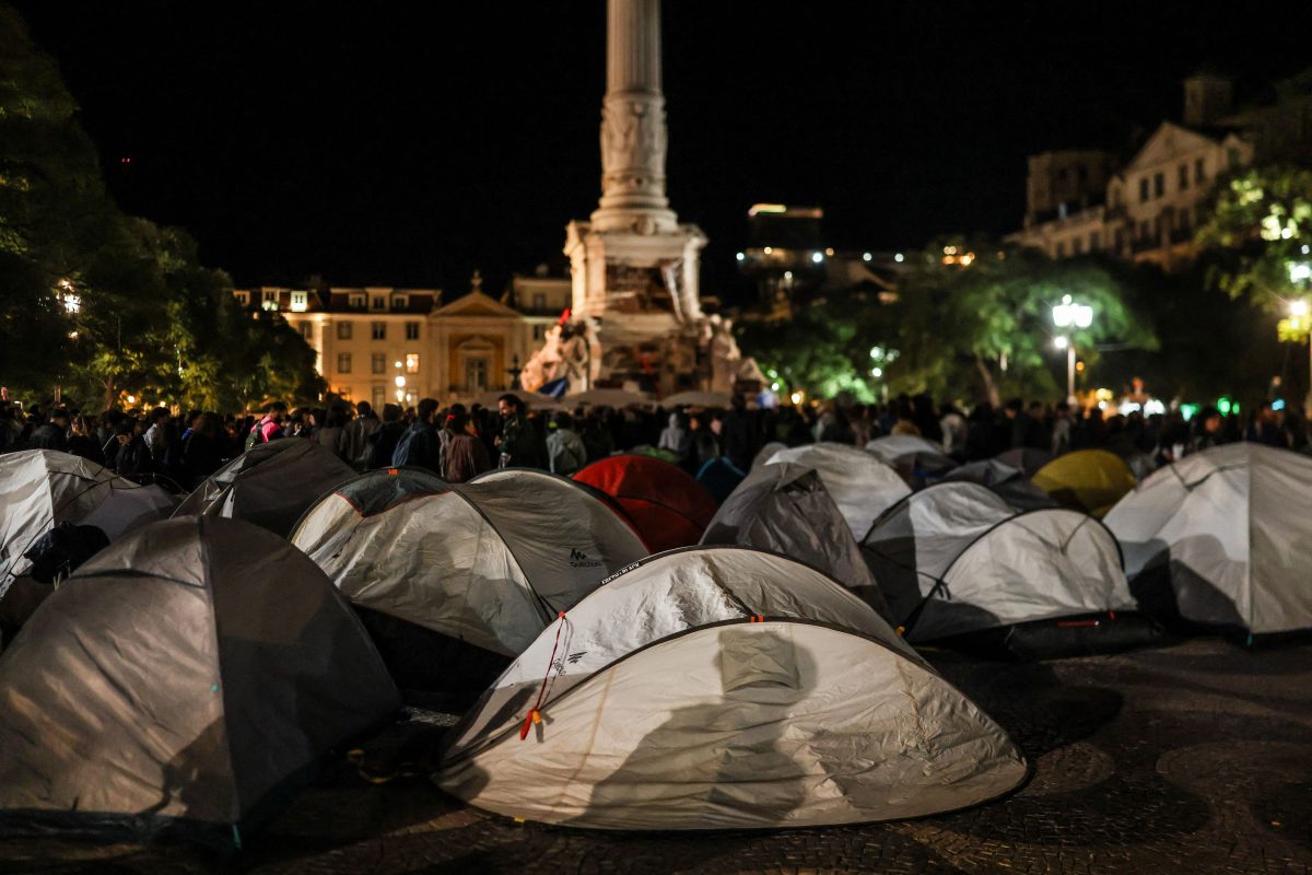 Polícia desmonta acampamento pelo direito à moradia em Lisboa e prende manifestantes