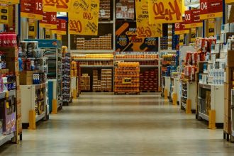 Por que o consumidor sente o mercado ainda mais caro do que mostram os índices?