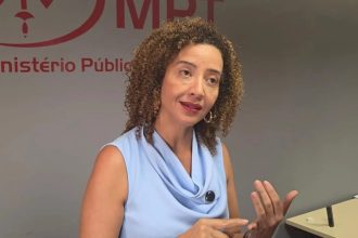 Postagem que estimula demissão de funcionário petista é criminosa, diz MPT