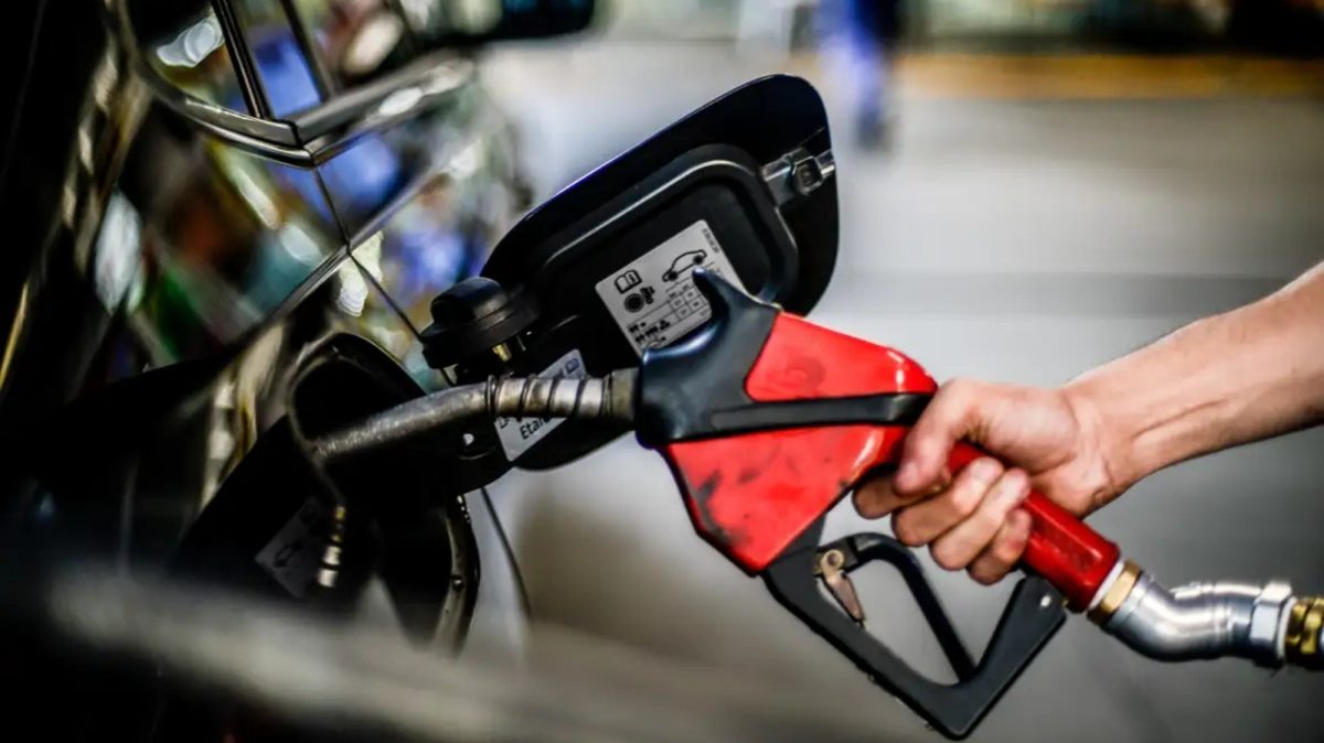 Preço do diesel dispara 6,67% e chega a R$ 7,20 por litro no Brasil, aponta pesquisa