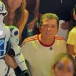 Prefeito petista gasta R$ 277 mil em robôs humanoides no interior do Ceará